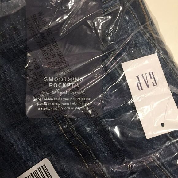 Distressed Skinny Jeans  - Picture 3 of 8